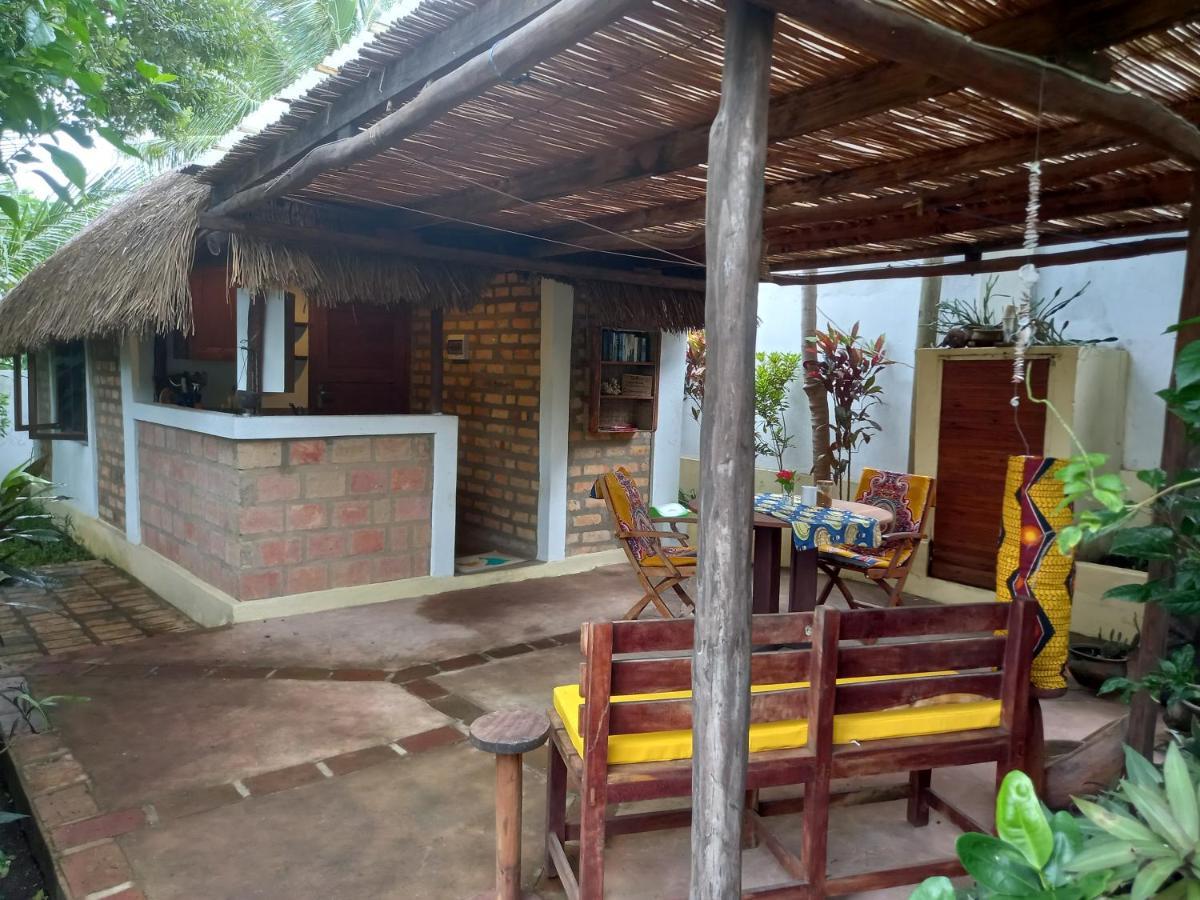 Готель Casa Camaleao Gekko Cottadge Tofo Екстер'єр фото